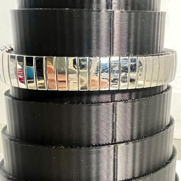 Vtg Timex Ladies Two-Tone Expansion Watch Quartz Stainless Steel Band Works - Picture 2 of 7